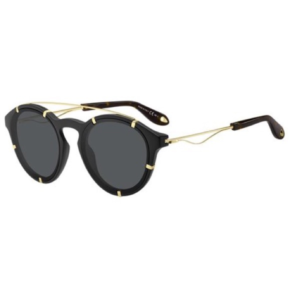 ⭐️Host Pick⭐️ Authentic Givenchy Black Sung - Picture 1 of 5